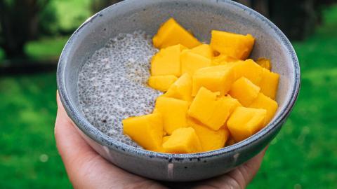 mango chia pudding
