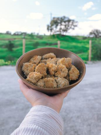 vegan chicken nuggets in a bowl