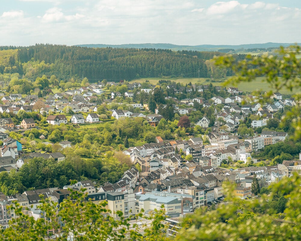 Felsenpfad hike viewpoint over gerolstein